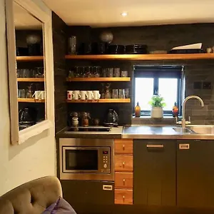 Holiday home Smugglers Heritage Cottage, Very Central In Vibrant, Brighton